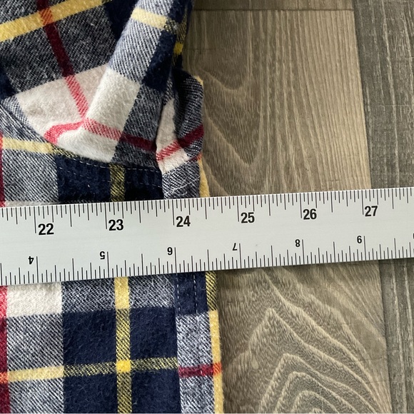 LL Bean Scotch Plaid Flannel Shirt
# 228061
Blue White Red Plaid
Men’s Large - Picture 5 of 6